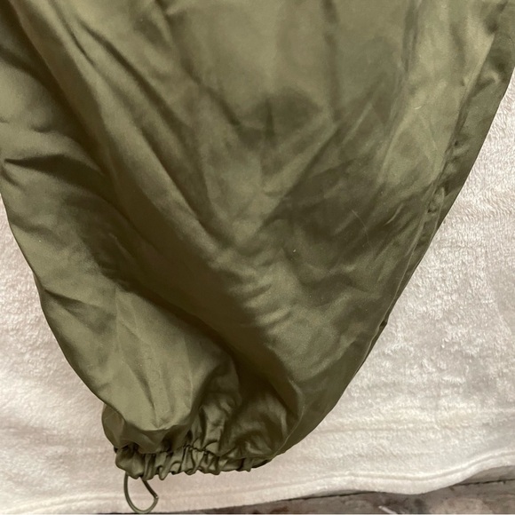 Love wish women’s cargo joggers pants olive green size 1x pull on waist - Picture 6 of 8